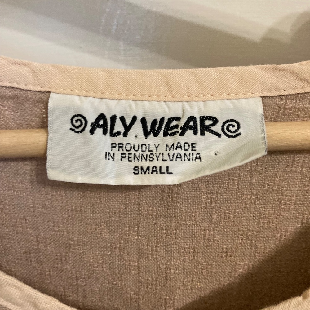 Gorgeous Vintage Aly Wear 100% Linen Top Sz S - Picture 10 of 10